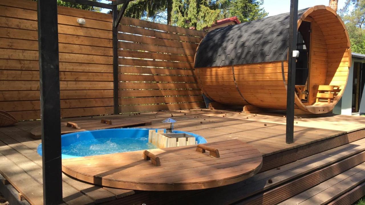 Luksusowa Willa Pod Lasem, Otwock - Shared Garden, Sauna, Wood Hot Tub! Hot Tub Seasonal! ภายนอก รูปภาพ